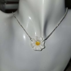Capricious Things Coquette Jewellery White Daisy Pendant Silver plate Necklace Free Shipping 2 Capricious Things Coquette Jewellery White Daisy Pendant Silver plate Necklace Free Shipping 2