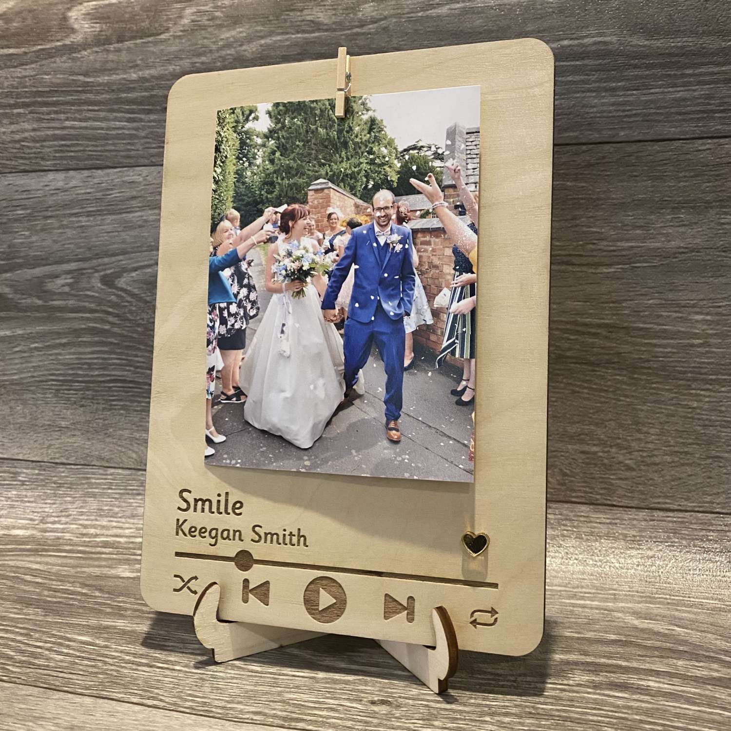 Photo holder with favourite song Photo holder with favourite song