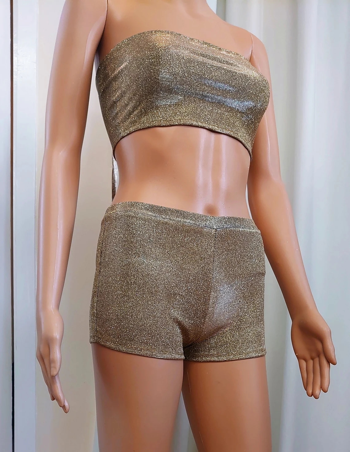 Elastic Metallic Glitter Top & Short Set, Glitter Booty Shorts, for Party Elastic Metallic Glitter Top & Short Set, Glitter Booty Shorts, for Party