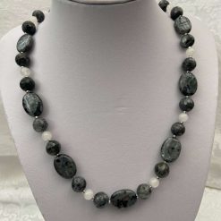 Lavikite and white jade necklace