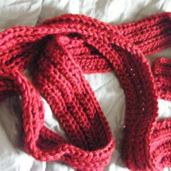 Ribbed scarf, metallic red