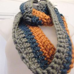Metallic striped cowl
