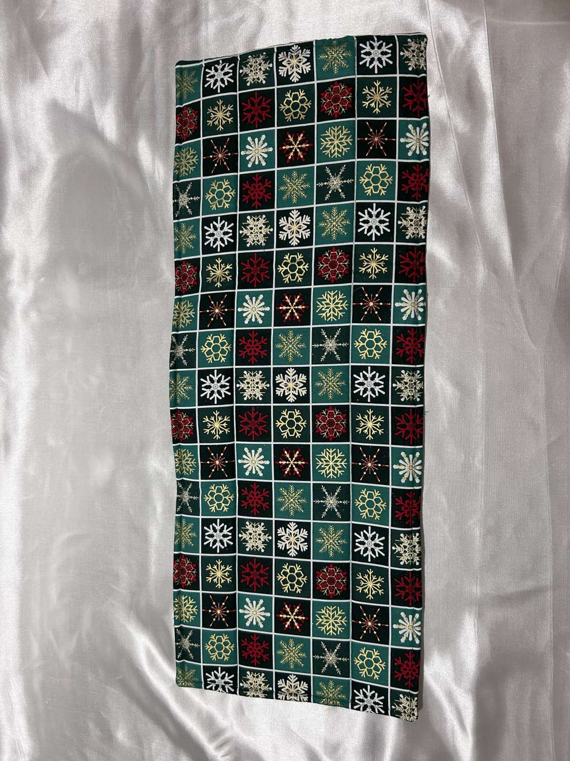 Christmas table runner - Green Christmas table runner - Green