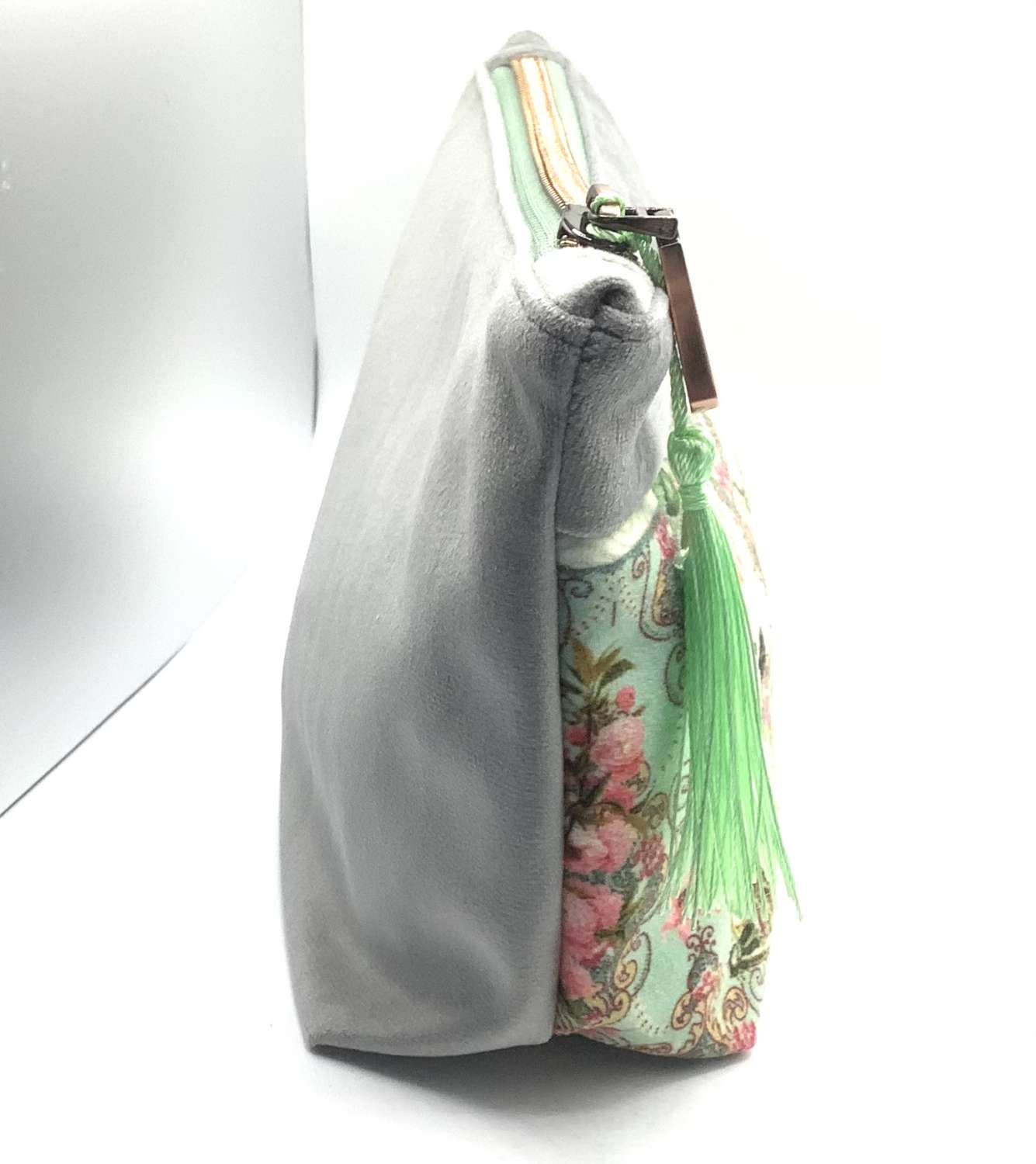 A Velvet Cockatoo bag Cream top A Velvet Cockatoo bag Cream top