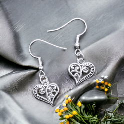 A Beautiful Pair of Silver Heart Drop Earrings 1