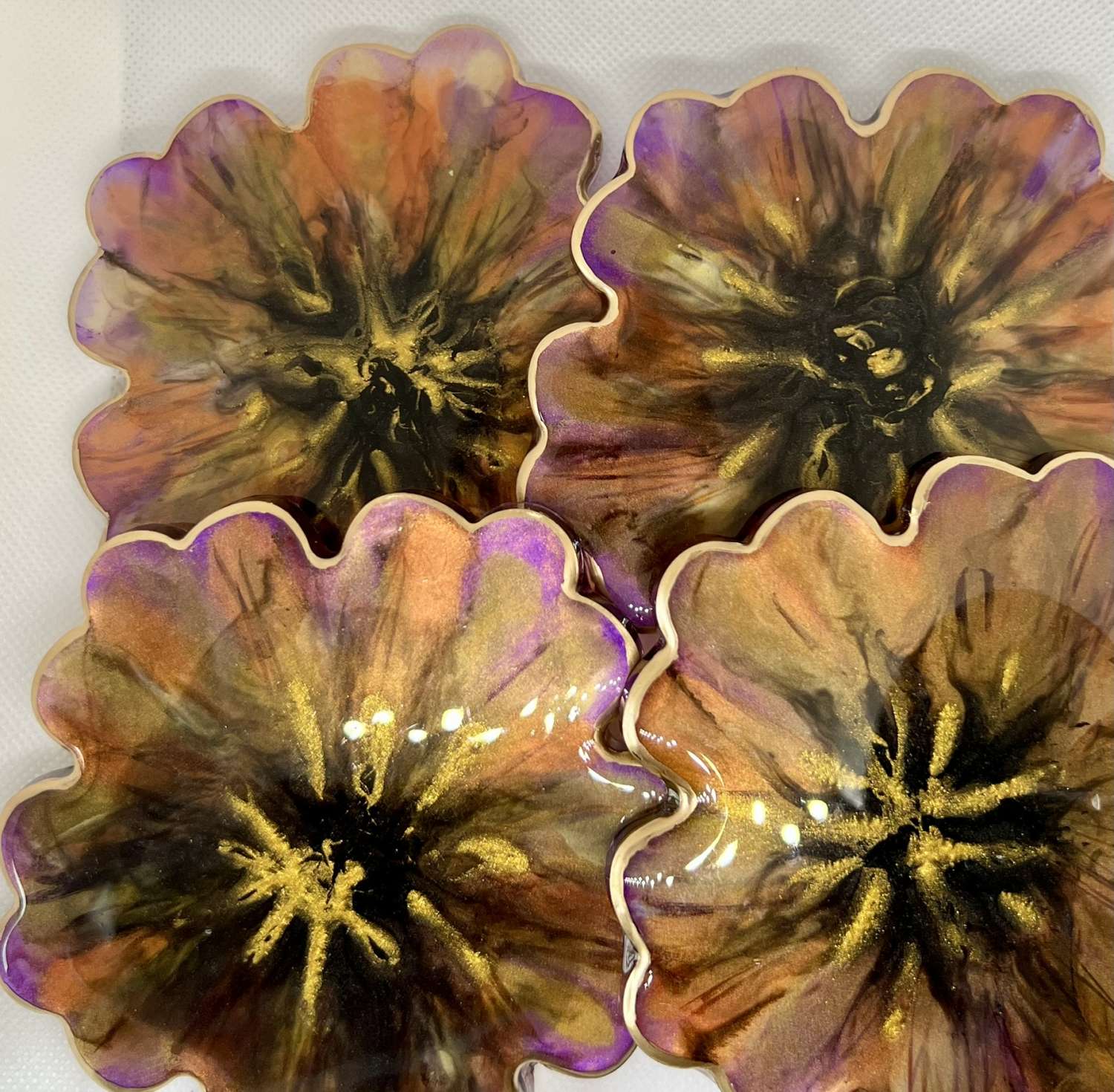 Set of 4 flowershaped resin coasters MadeMe