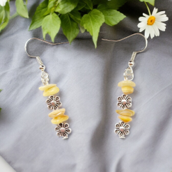 A Beautiful Pair of Yellow Aventurine and Silver Daisies Dangle Earrings 3 A Beautiful Pair of Yellow Aventurine and Silver Daisies Dangle Earrings 8