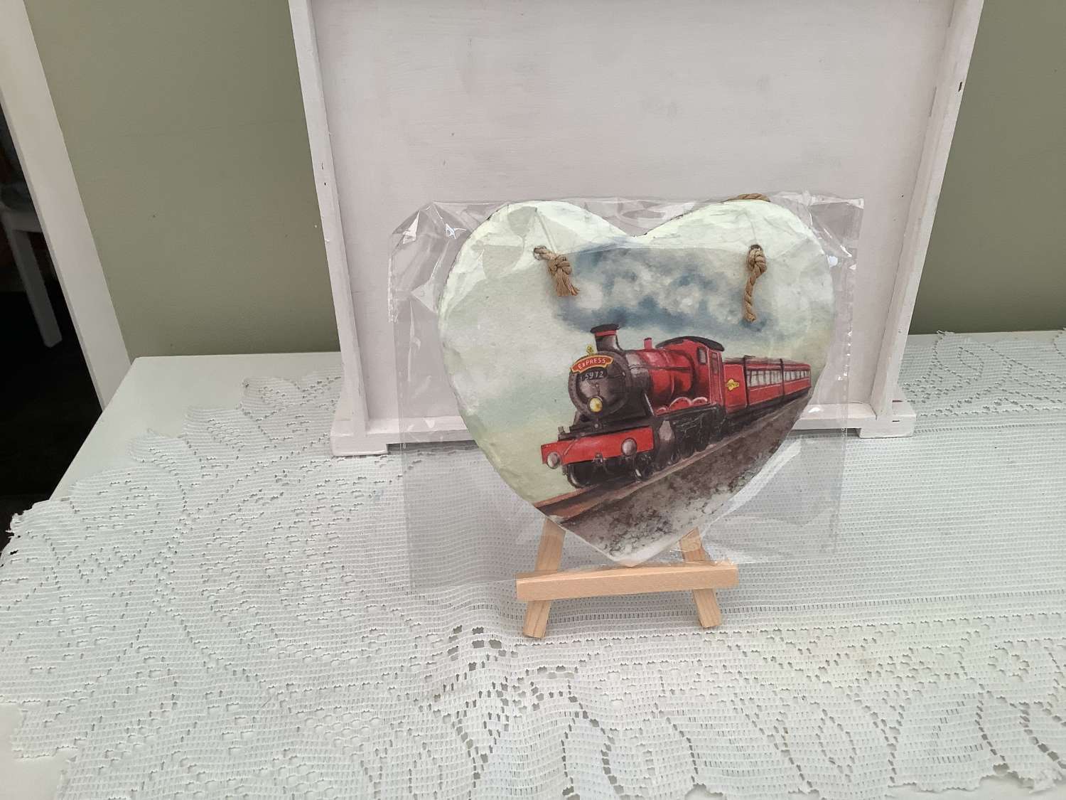 IMG_4641 DECOUPAGED SLATE HEART WITH BEAUTIFUL TRAIN DESIGN 1