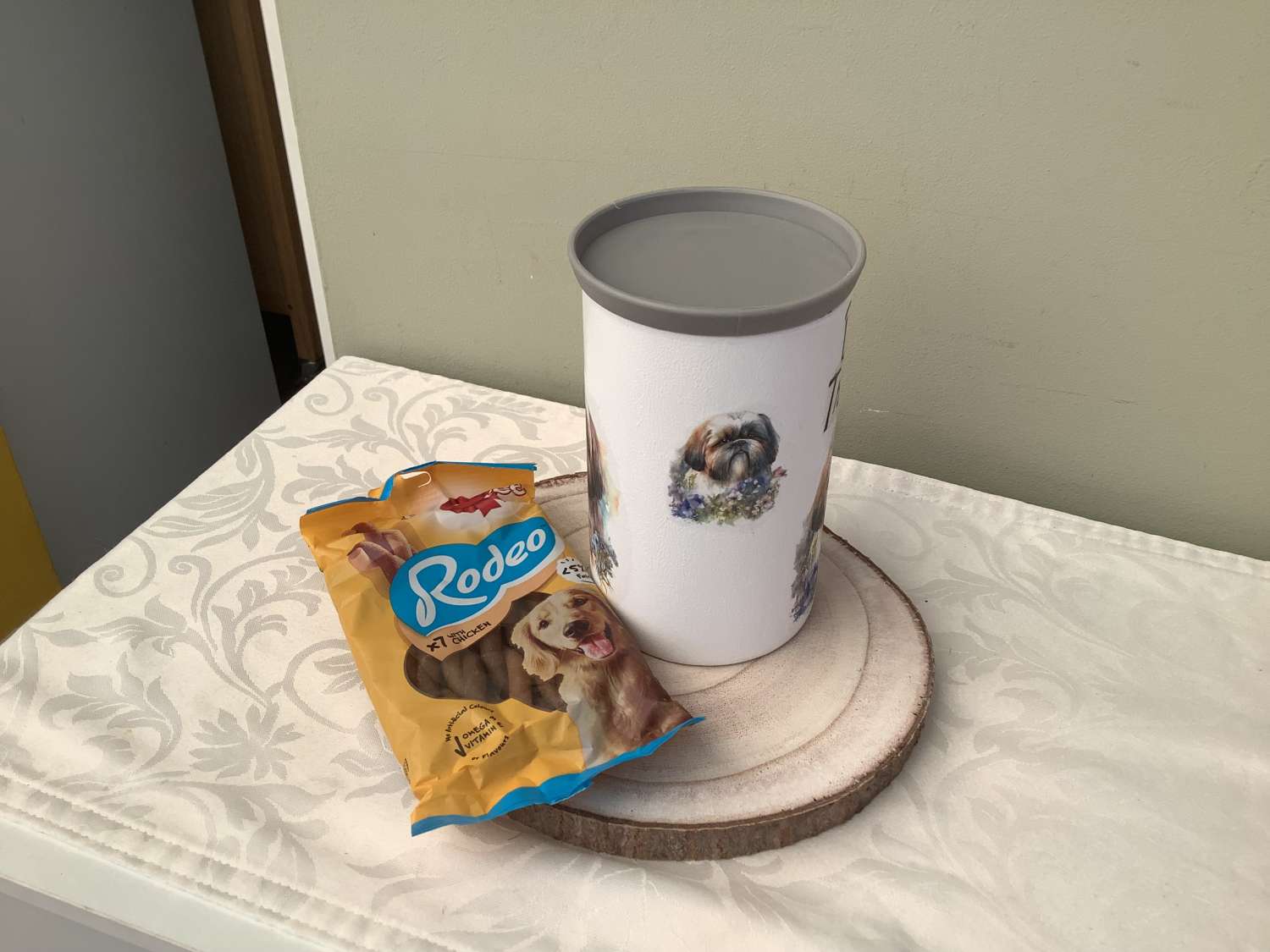 HANDMADE DECOUPAGED GLASS DOG TREAT JAR SHIH TZU DESIGN HANDMADE DECOUPAGED GLASS DOG TREAT JAR SHIH TZU DESIGN