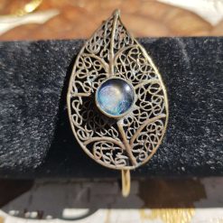 Bangle bronze leaf shape