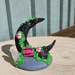Moon Cottage (Black/Pink) 1 Moon Cottage (Black/Pink) 1