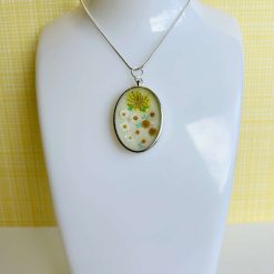 Pendant - Floral Daisy/Butterfly