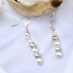 A Beautiful Pair of Cream Pearl and Gold/Mint Pearl Beaded Earrings 1