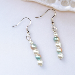 A Beautiful Pair of Cream Pearl and Gold/Mint Pearl Beaded Earrings 2