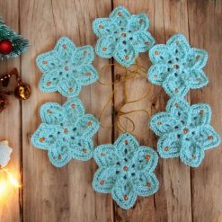 Christmas tree decorations - crocheted  snowflake 6pcs