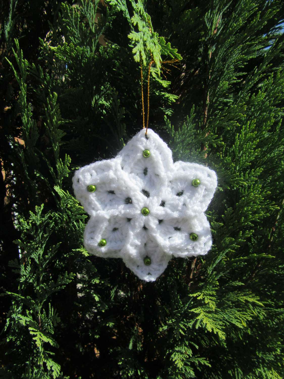 Christmas decoration - crocheted snowflakes with beads - 6 pcs Christmas decoration - crocheted snowflakes with beads - 6 pcs