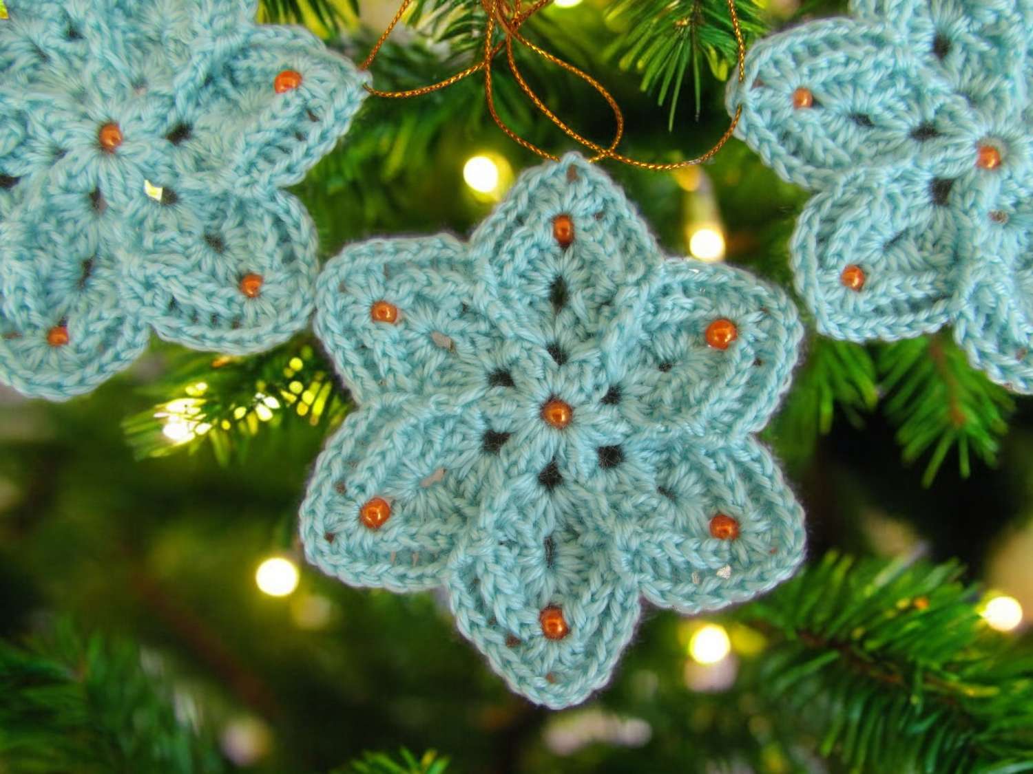 Christmas tree decorations - crocheted snowflake 6pcs Christmas tree decorations - crocheted snowflake 6pcs