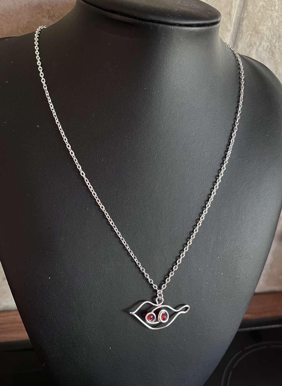 Robin Pendant Necklace Robin Pendant Necklace