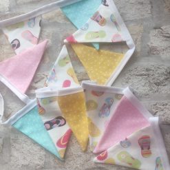 FLIP FLOPS/BUNTING