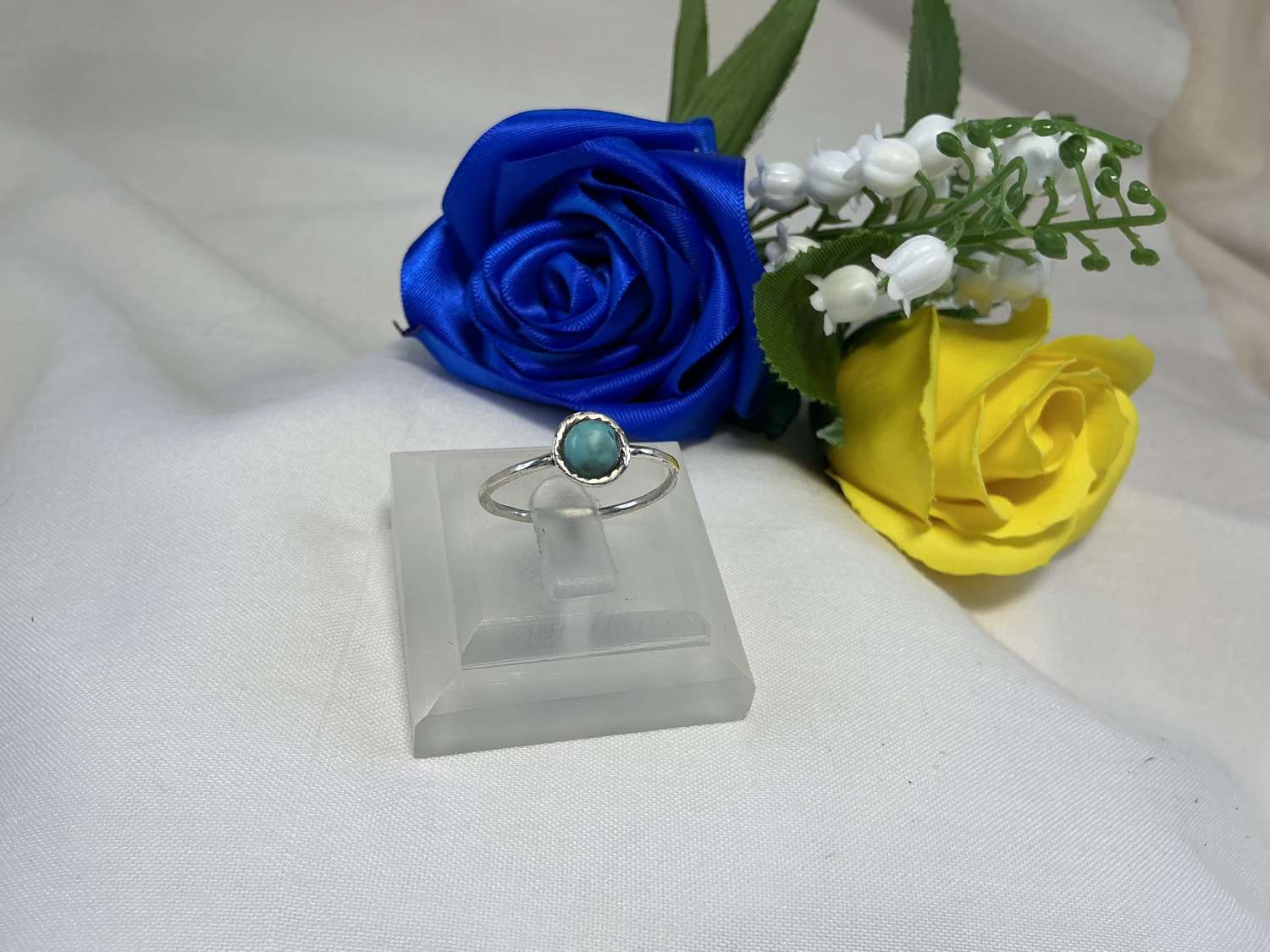 Turquoise Round Stone Sterling Silver Ring Turquoise Round Stone Sterling Silver Ring