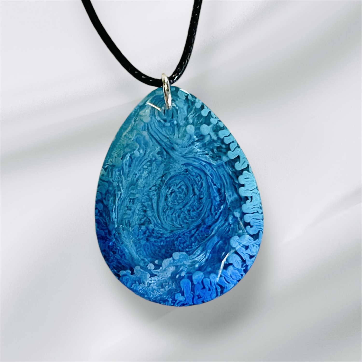 IMG_6462 Petri effect Resin Pendant Necklace on a 925 20" Silver Chain 1