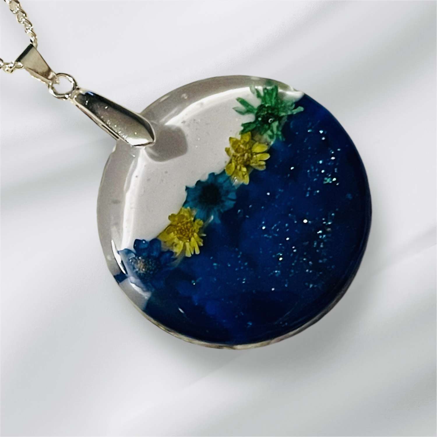 Resin Pendant on a 20" Silver Chain Resin Pendant on a 20" Silver Chain