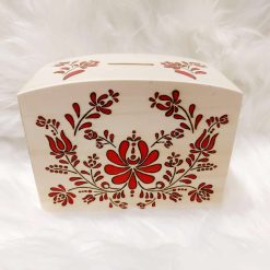 Wooden board - table decoration with pyrography design