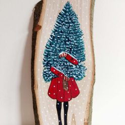 Christmas wall plaque with a Lady with a tree design
