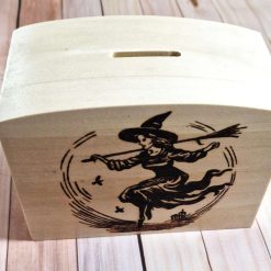Wooden board - table decoration with pyrography design