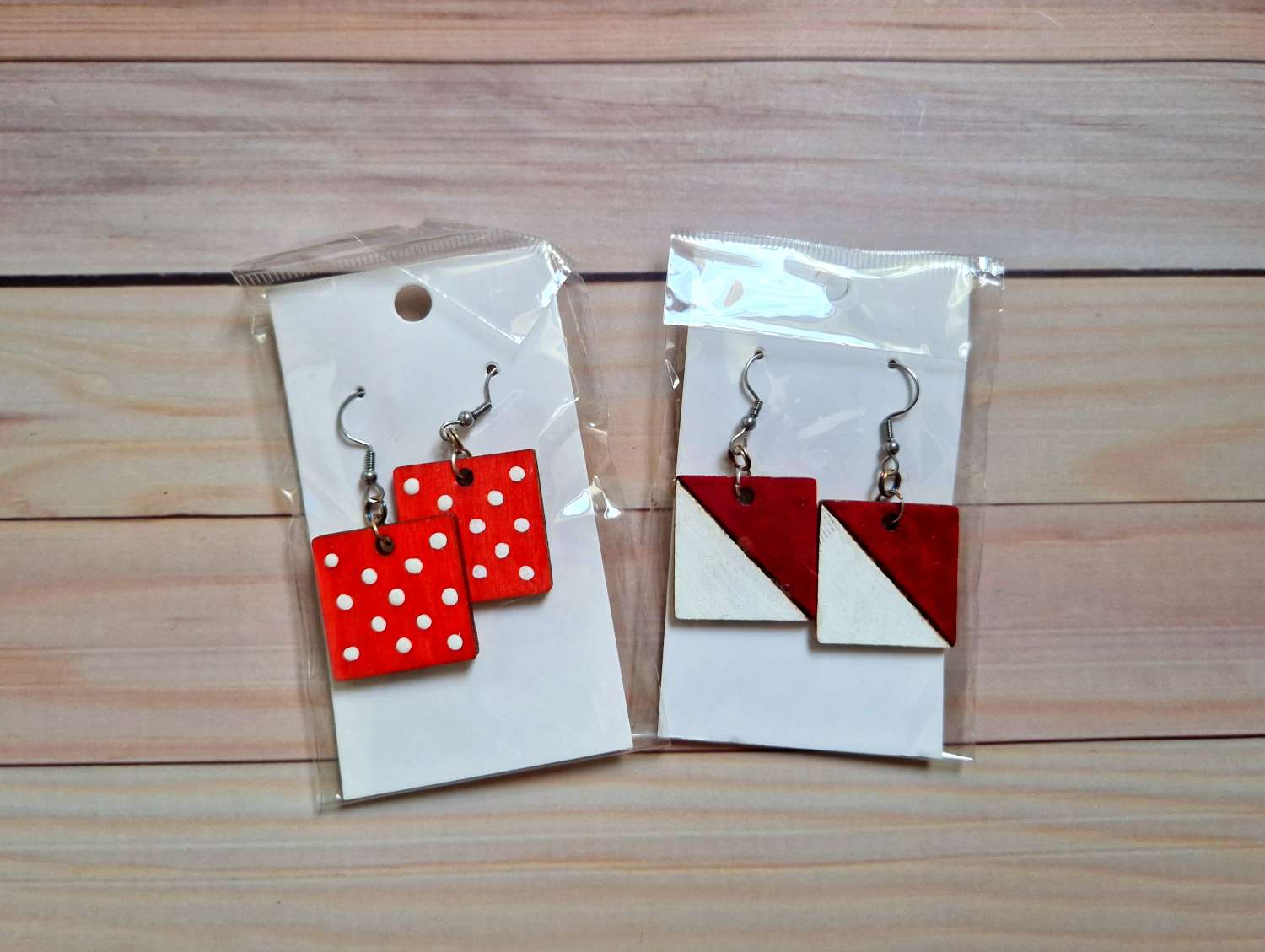 Earrings with animal designs (Size: 3 cm) Earrings with animal designs (Size: 3 cm)