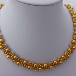 S Design Pearl Necklace 3