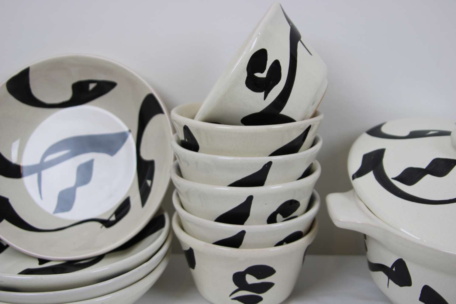 Handcrafted Stoneware Dinner Set – 35 Pieces – Amazigh Collection Handcrafted Stoneware Dinner Set – 35 Pieces – Amazigh Collection