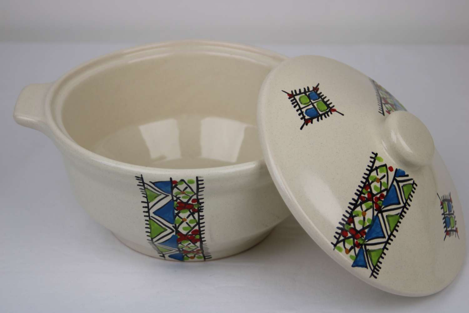 Handmade Stoneware Soup Tureen – Margoum Design – 1 Piece Handmade Stoneware Soup Tureen – Margoum Design – 1 Piece