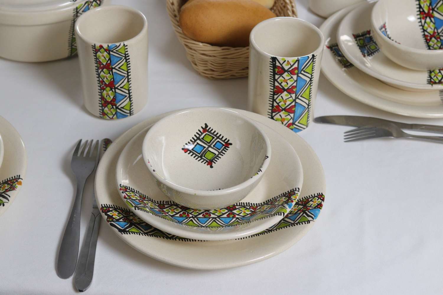 35-Piece Handmade Ceramic Dinner Set – Amazigh-Inspired Margoum Pattern 35-Piece Handmade Ceramic Dinner Set – Amazigh-Inspired Margoum Pattern