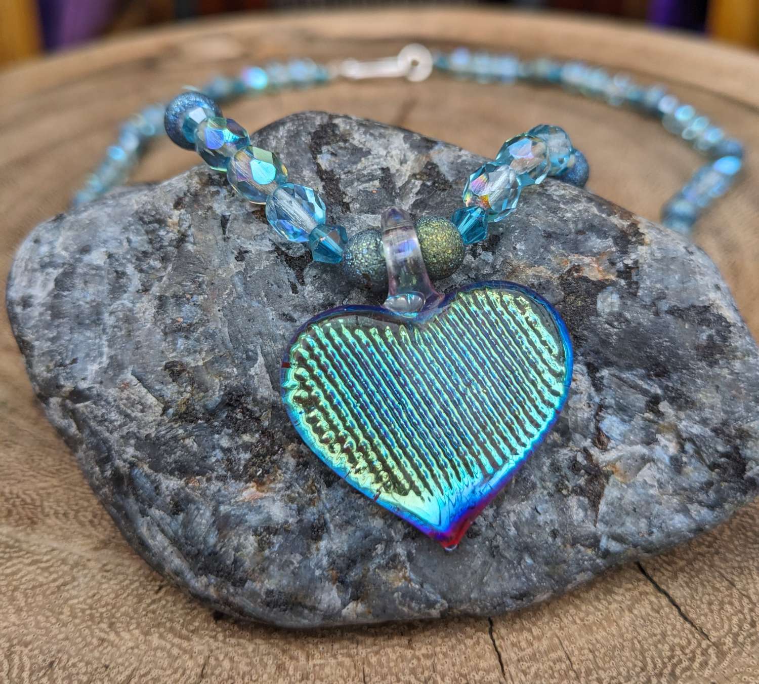 Glass heart jewellery set sparkly blue. Glass heart jewellery set sparkly blue.
