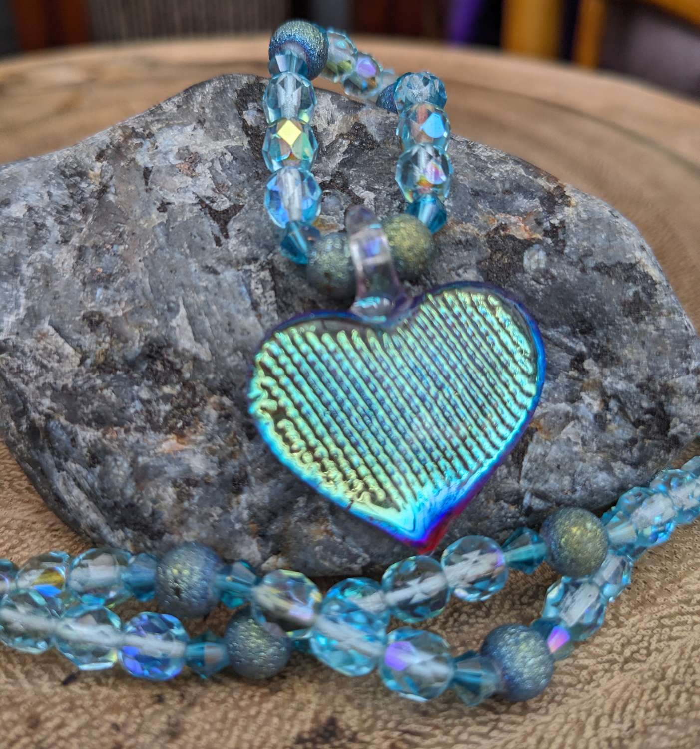 Glass heart jewellery set sparkly blue. Glass heart jewellery set sparkly blue.