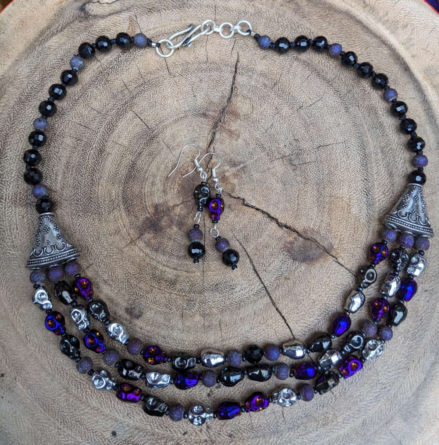 Multo layer Skull necklace & earrings Multo layer Skull necklace & earrings