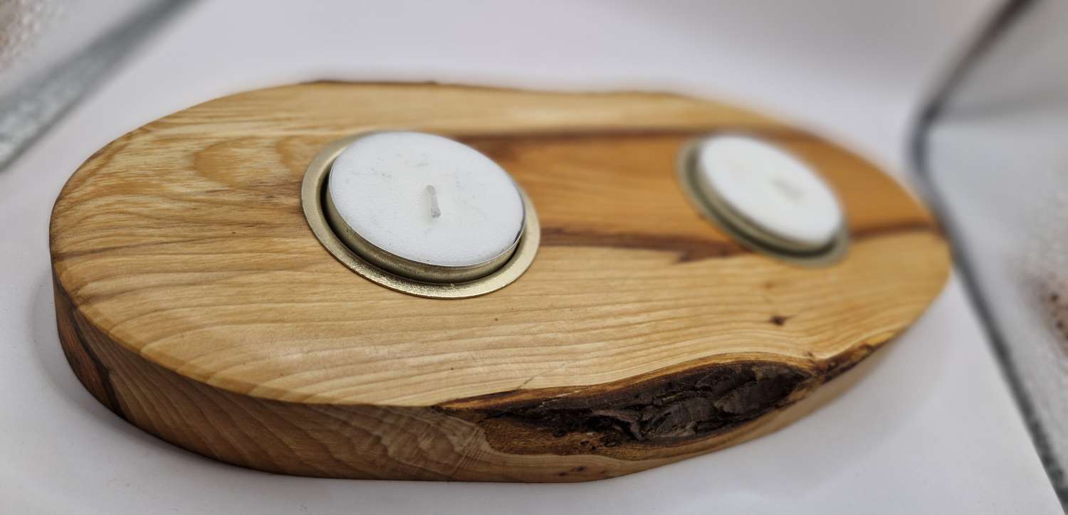 Yew t-light holder Yew t-light holder