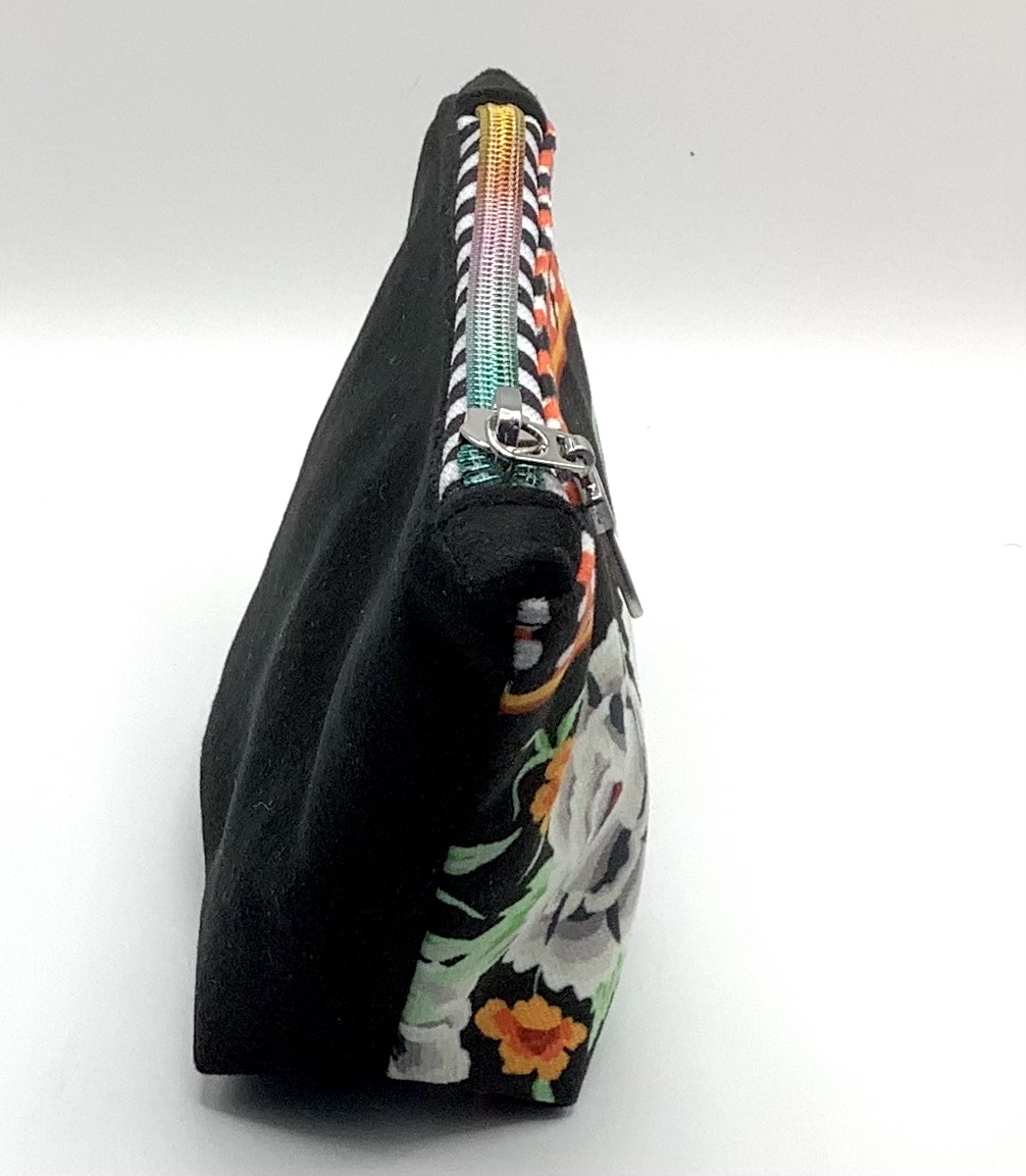 IMG_2350 A Mini Velvet Flowered bag (Black) 3