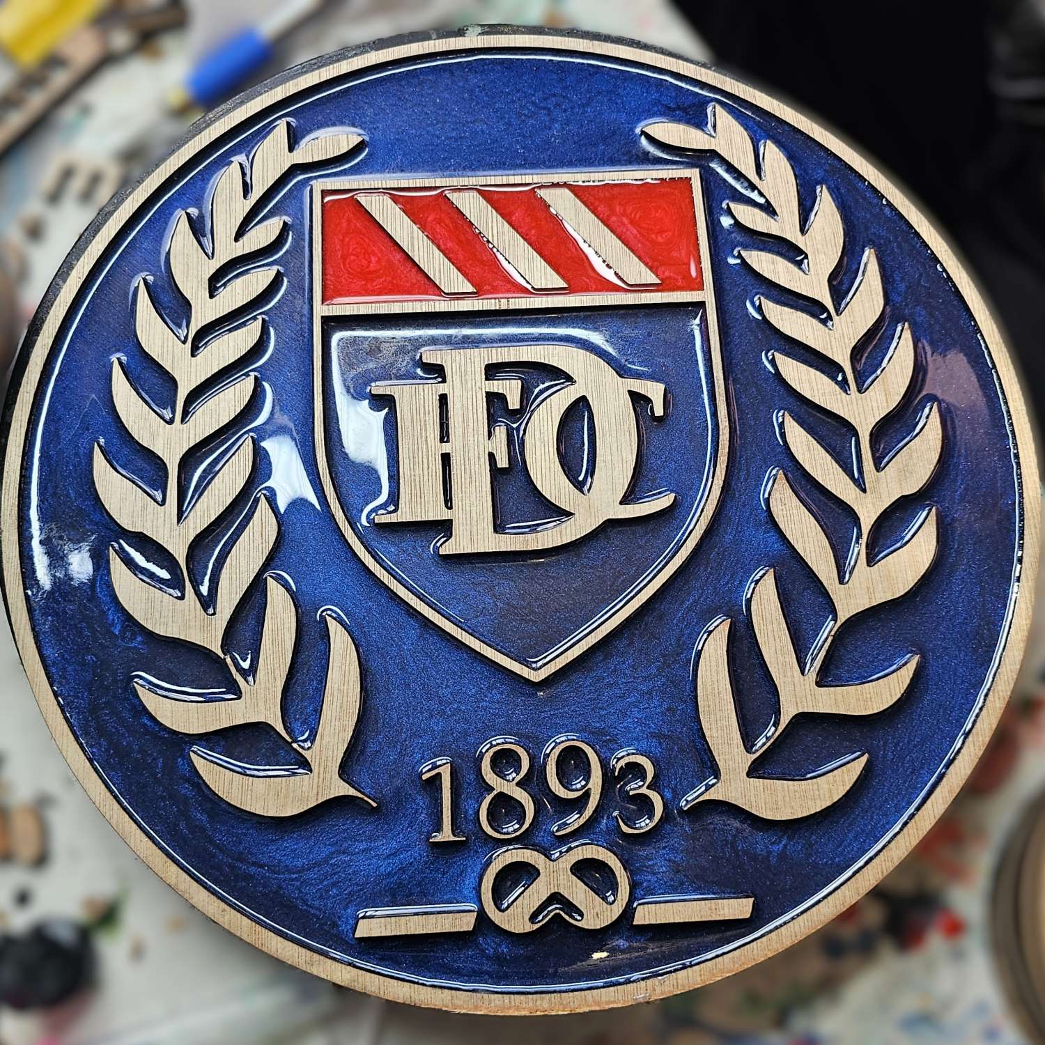 Handcrafted 12-inch Dundee F.C. Wooden Crest Tribute - Personalized Scottish Football Supporter Gift Handcrafted 12-inch Dundee F.C. Wooden Crest Tribute - Personalized Scottish Football Supporter Gift