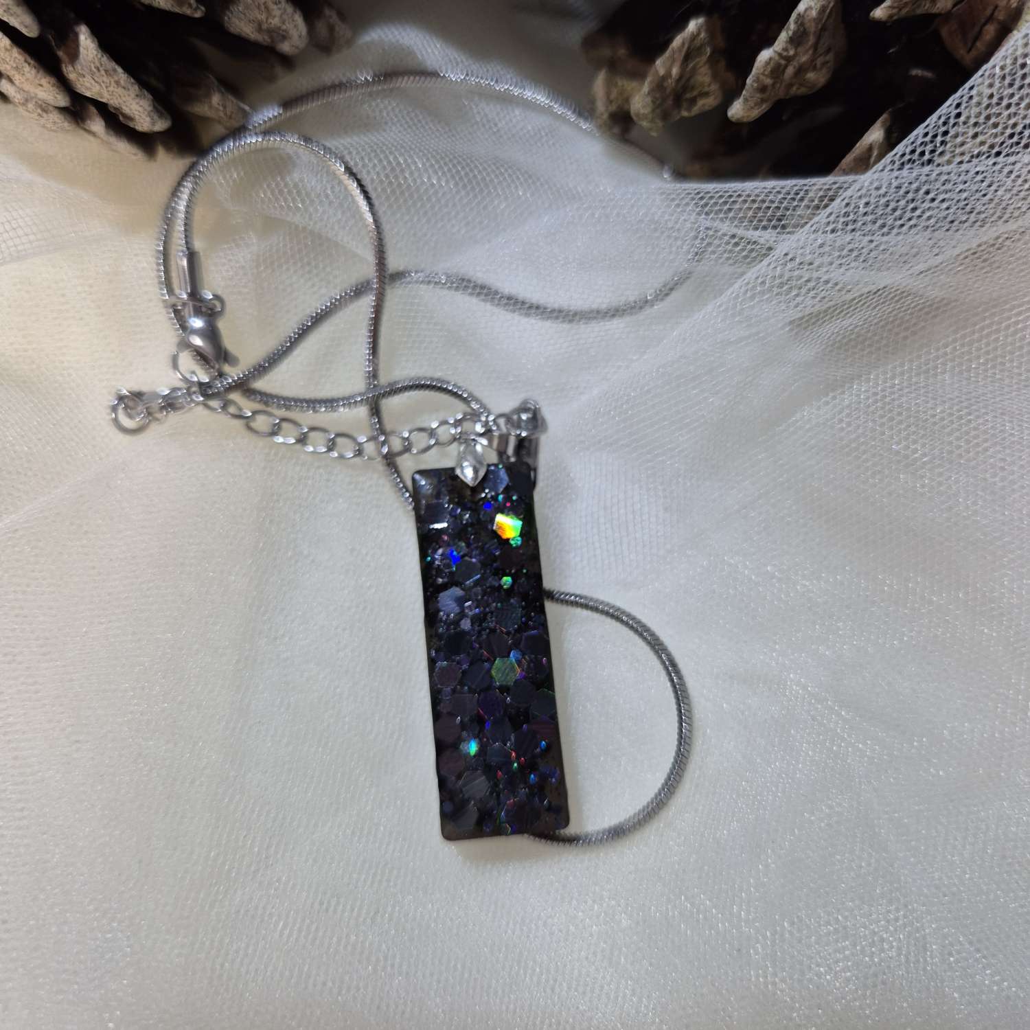 Handmade Resin Necklace Short Pendant On Quality Metal Snake Chain Handmade Resin Necklace Short Pendant On Quality Metal Snake Chain