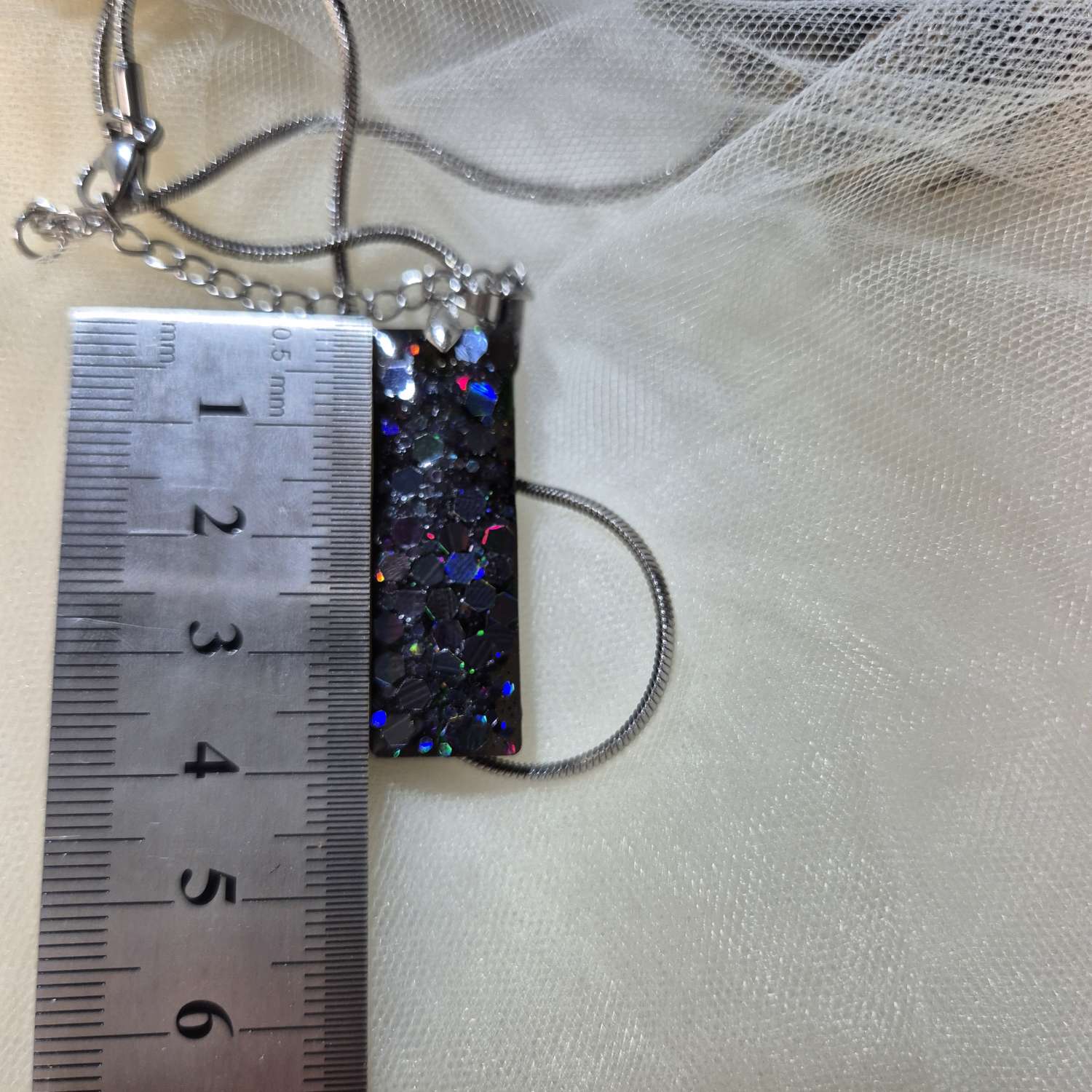 Handmade Resin Necklace Short Pendant On Quality Metal Snake Chain Handmade Resin Necklace Short Pendant On Quality Metal Snake Chain
