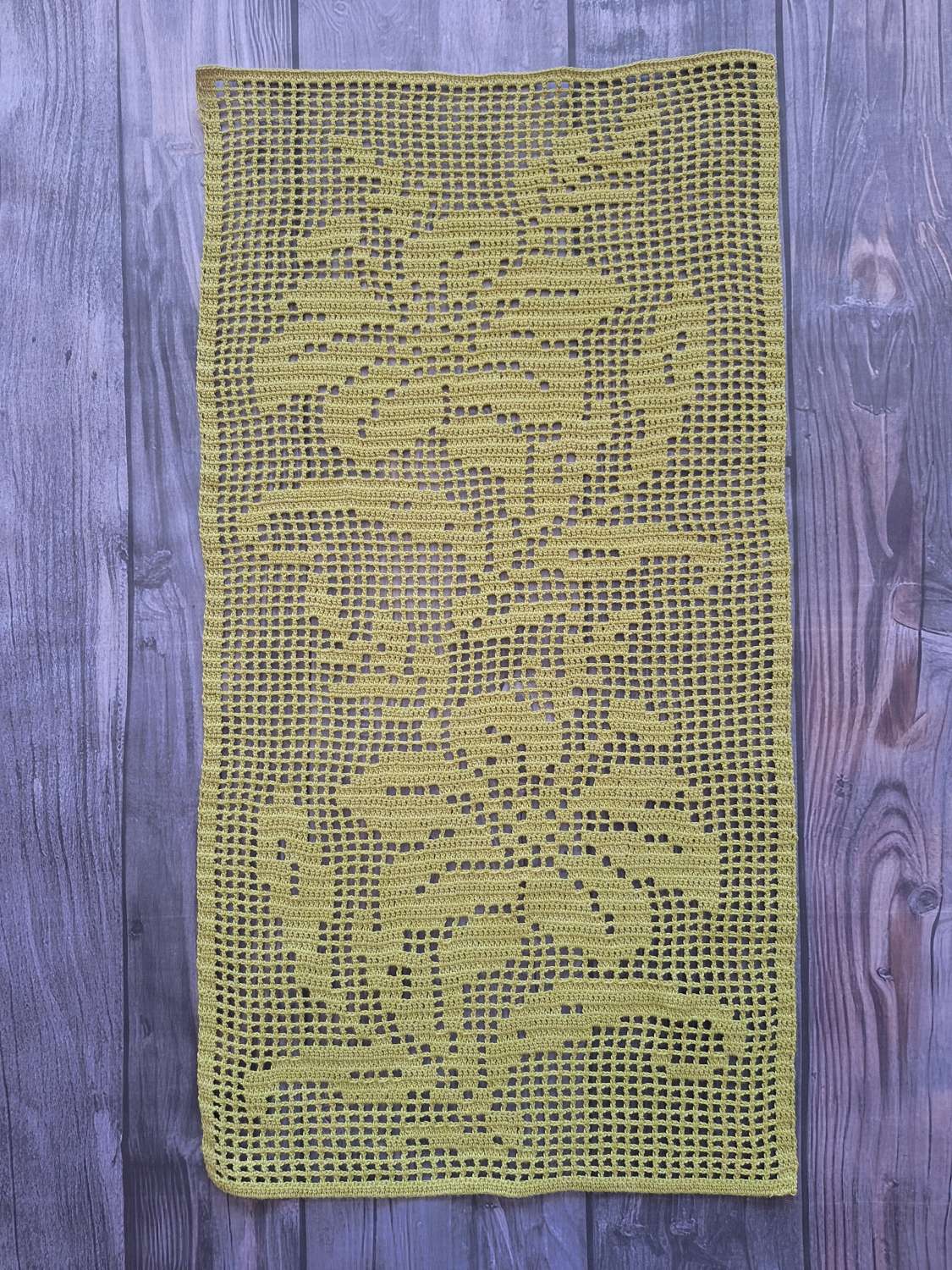 Crochet table runner Crochet table runner