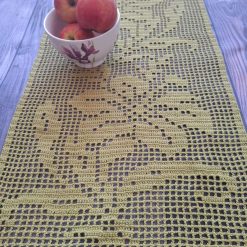 Crochet table runner