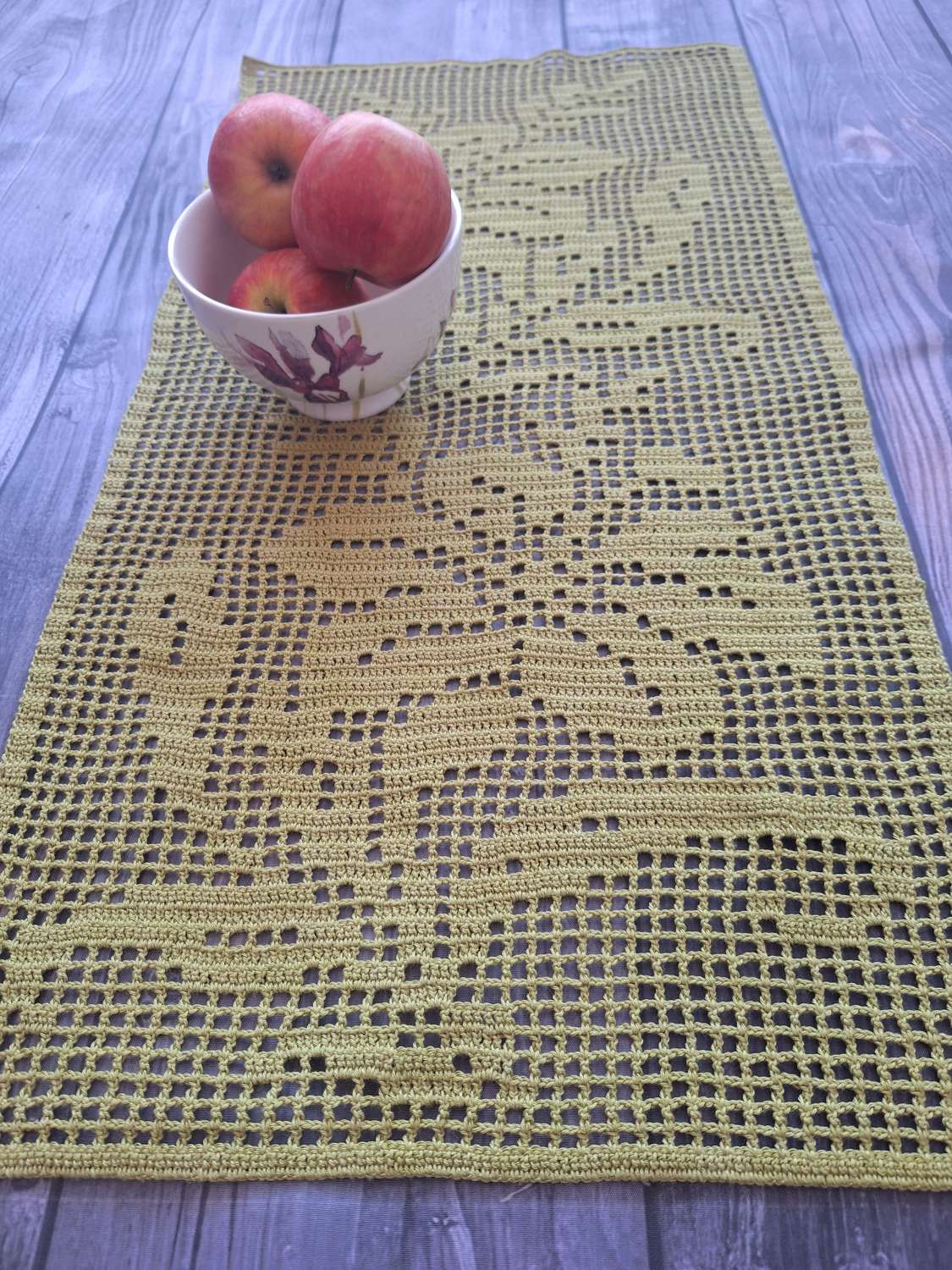 Crochet table runner Crochet table runner