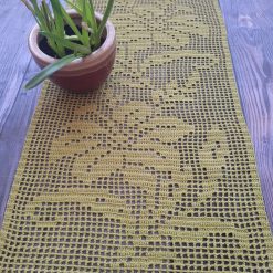 Crochet table runner 1 Crochet table runner 1