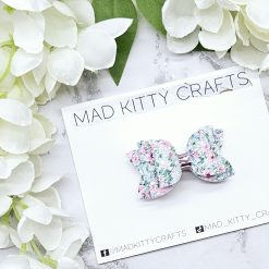 Pink flowers glitter bow