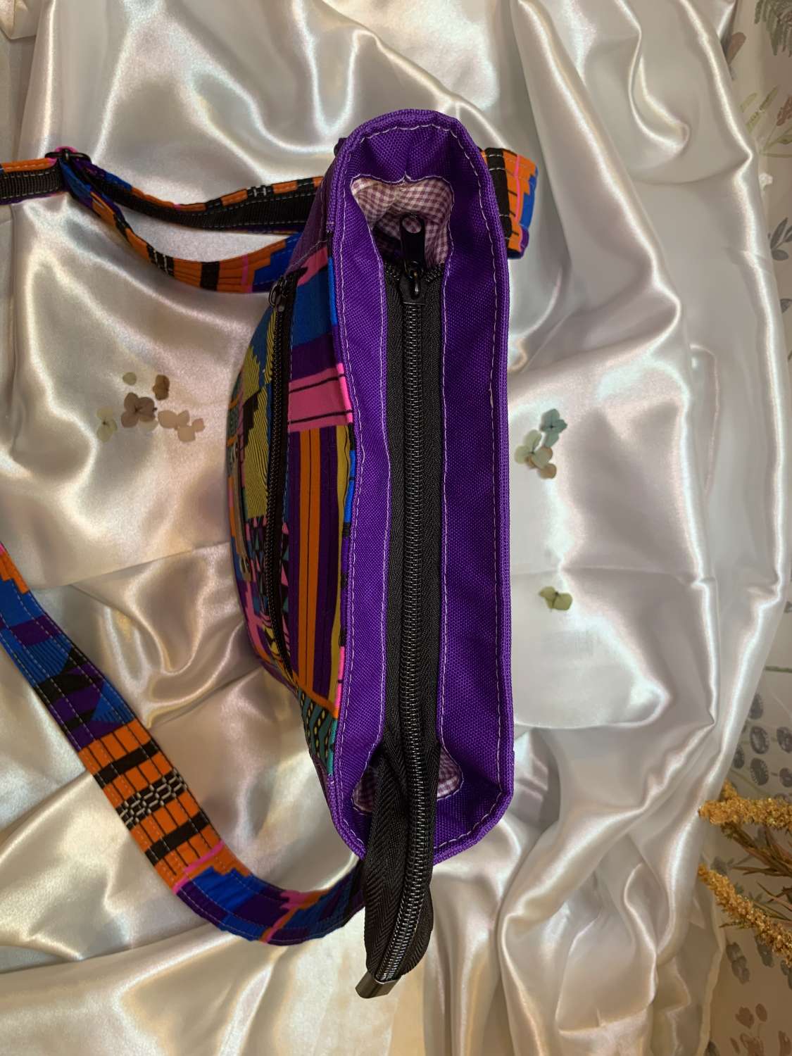 Teloujay 2.0 crossbody bag. Teloujay 2.0 crossbody bag.