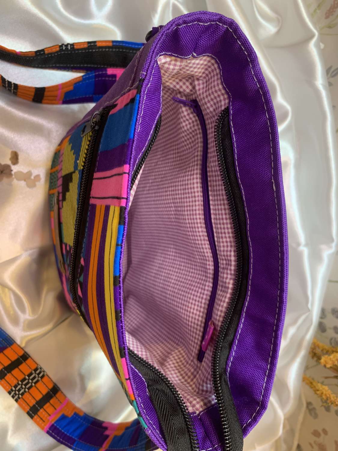 Teloujay 2.0 crossbody bag. Teloujay 2.0 crossbody bag.