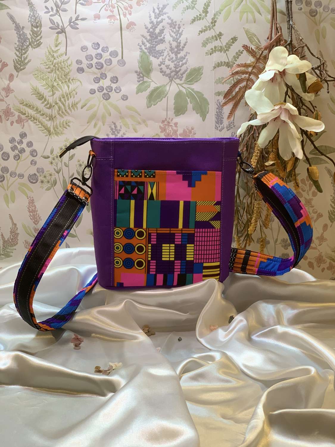Teloujay 2.0 crossbody bag. Teloujay 2.0 crossbody bag.